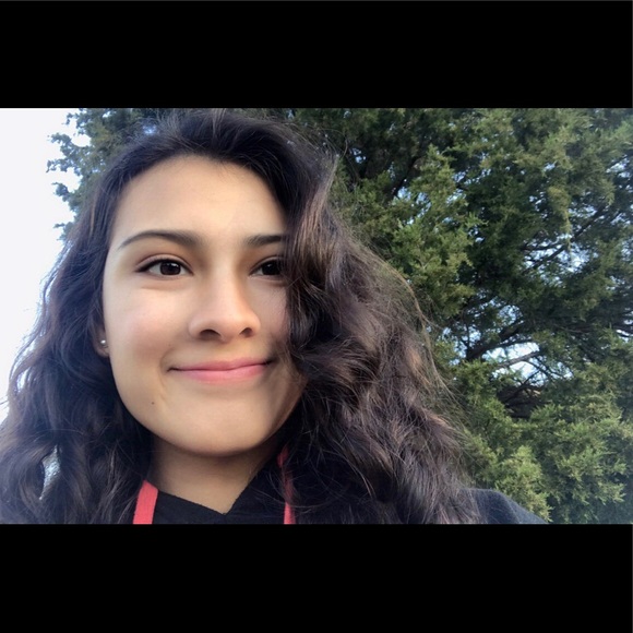 Meet your Posher, Anayely - Picture 1 of 1